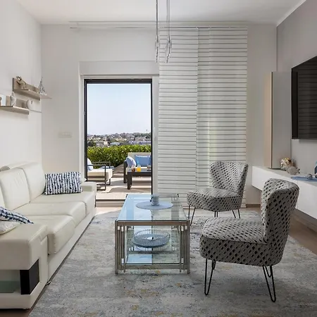 Lakeside Elegance 5 Bdr *
