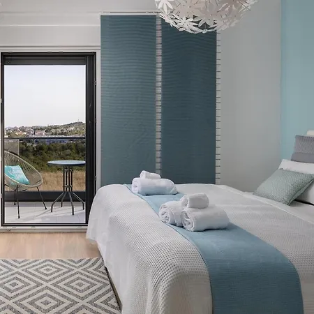Lakeside Elegance 5 Bdr Balatonbereny